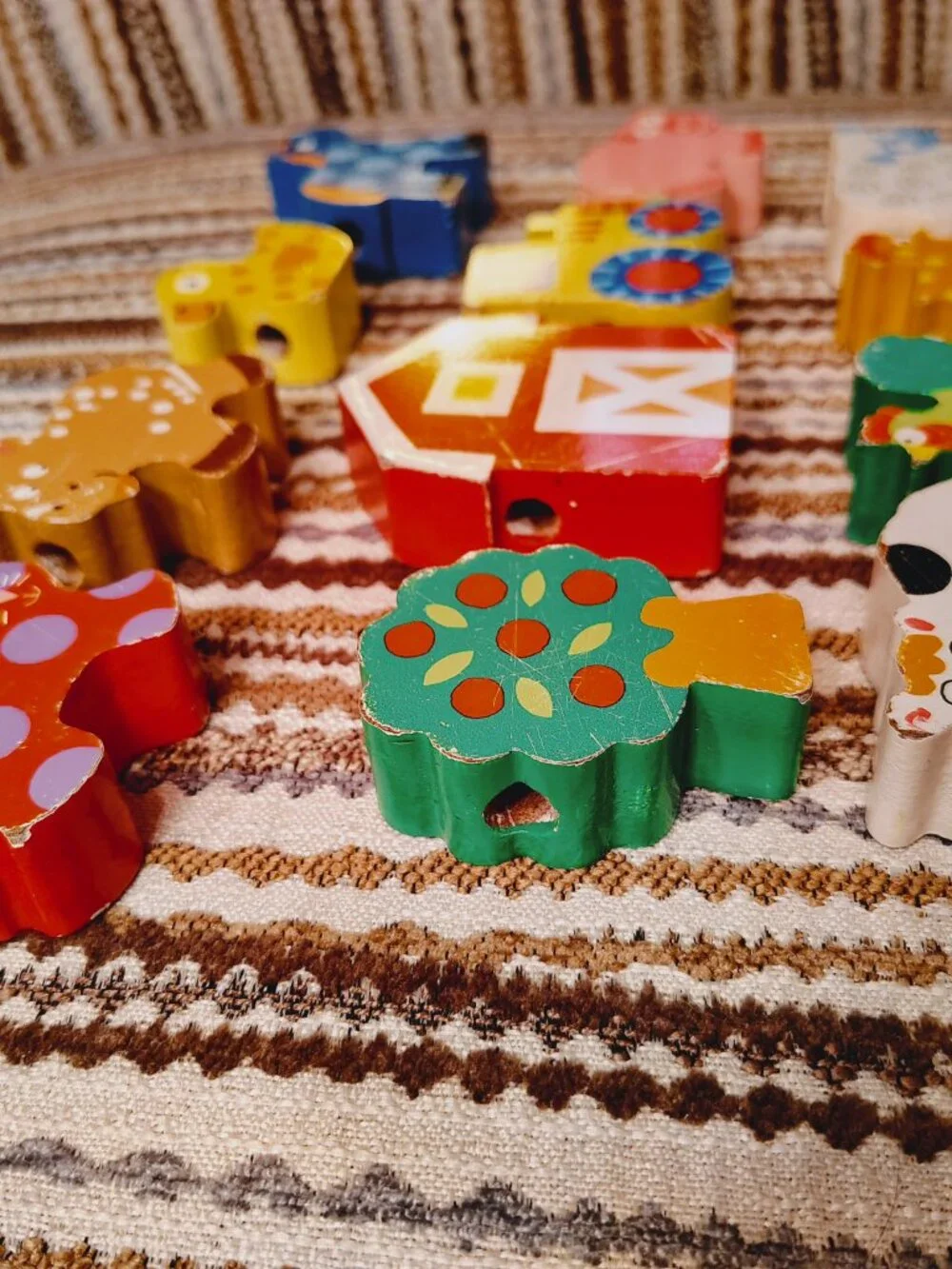 Wooden Farm Shapes Lacing Blocks 15 Pieces Barn Animals Tree Tractor